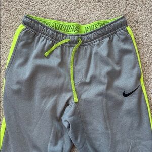 NWT Nike Men's Therma-FIT Pants Dark Grey Heather/Black Size Medium